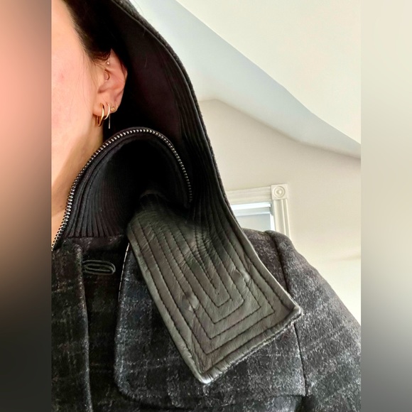 Ayres Leather and Wool Peacoat, size M/L - Picture 4 of 4